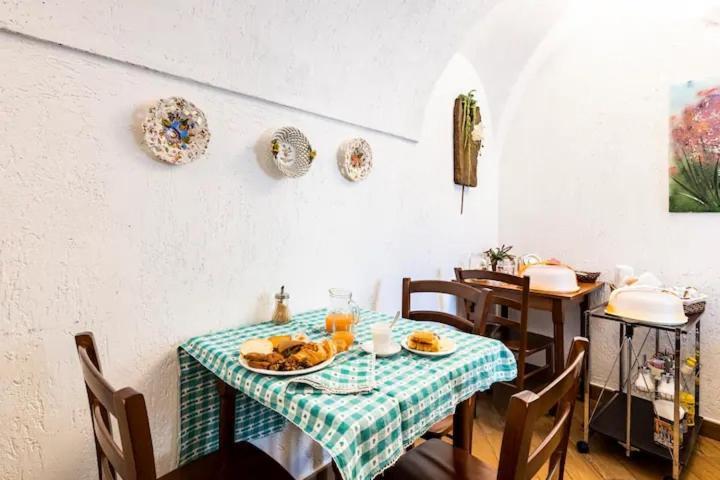 Bed & Breakfast L'Erica Finale Ligure Esterno foto